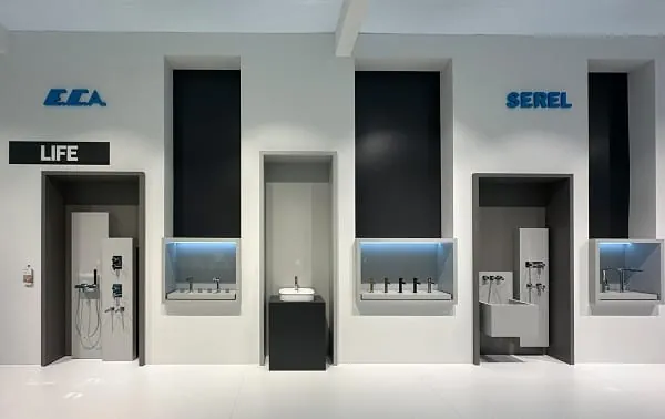 In Wels zeigt E.C.A. die neue minimalistische und kantige Armaturenserie &bdquo;Live&ldquo;.