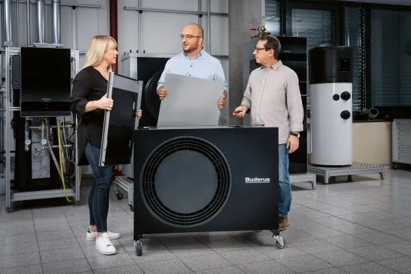 Qualifizierung rund um Wärmepumpen sowie Wärmepumpen-Hybridsysteme stehen bei Buderus auch im Jahr 2025 im Fokus.