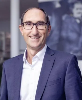 Vertrieb R+F: Dominik Beierlorzer,Region Mitte).