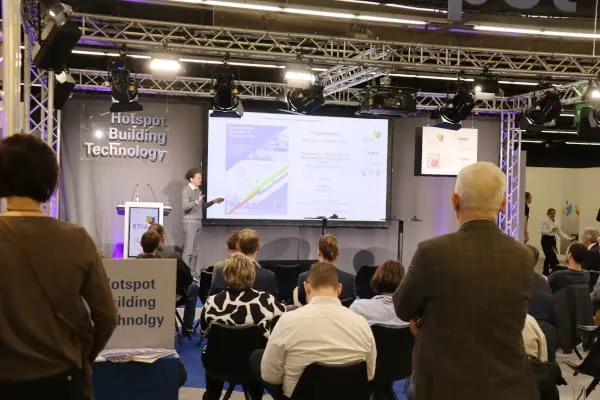 Die Digitalisierung der Branche, Einsatzbereiche und Anwendungsbeispiele in Heizung, Klima und Geb&auml;udesteuerung stehen im Mittelpunkt der Kurzvortr&auml;ge auf dem Forum Building Technologies & Management in Halle 11.1.