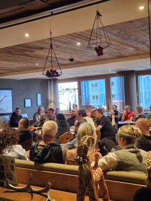 Mitglieder beim gemeinsamen Treffen