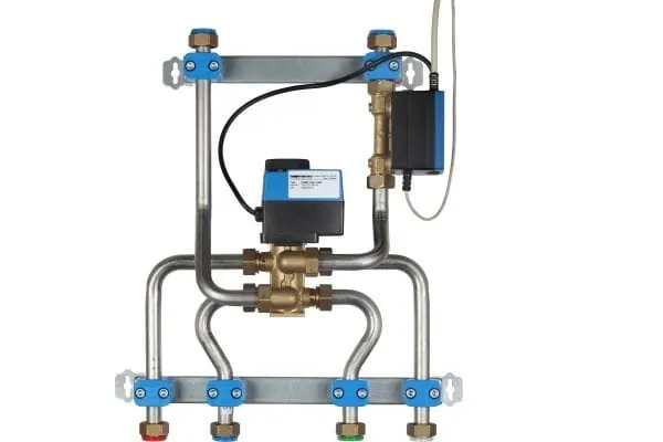 Schnellmontageset SmartModul&ldquo; f&uuml;r die Montage f&uuml;r 6-Wege-Rgeleventile in Heiz- und Klimadecken.