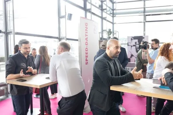 Beim Speed-Dating auf ZUKUNFT HANDWERK werden schnell und einfach neue Branchenkontakte gekn&uuml;pft.