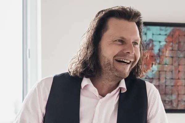 Mit Michael Schmierer führt ein erfahrener Branchenmanager das Unternehmen.