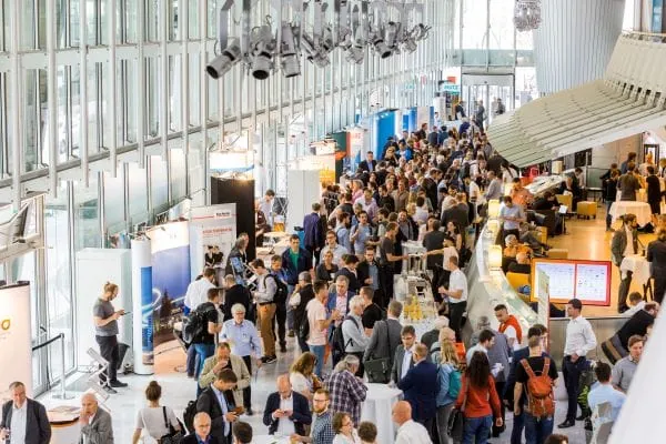 Die ENERGIETAGE 2025 laden vom 5. bis 7. Mai digital und vom 26. bis 28. Mai in Berlin dazu ein, gemeinsam L&ouml;sungen zu diskutieren.