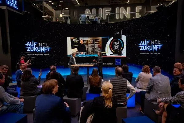 Der &bdquo;Best of SHK Award f&uuml;r das Handwerk&ldquo; wurde am Abend des 18. M&auml;rz 2025 auf der ISH in Frankfurt a. M. am Messestand von Buderus, dem diesj&auml;hrigen Exklusiv-Sponsor des Si-Awards, verliehen.