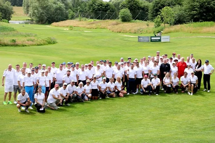SDH, Milwaukee und Range Rover laden im Sommer 2025 erneut zum Golfen für den guten Zweck ein.