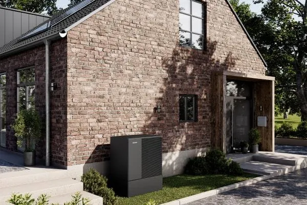 Die neuen wpnext-W&auml;rmepumpen zeichnen sich durch Installationsfreundlichkeit aus &ndash; dieses Versprechen stellt Stiebel Eltron auf der wpnext Tour unter Beweis.