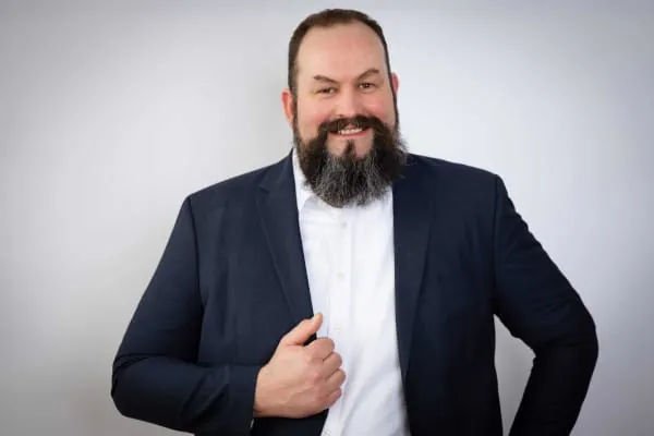 Mit Dipl. Ing. (FH) Tobias Böhm verpflichtet der Hallenheizungsspezialist Schwank einen Branchenkenner zum neuen Geschäftsführer.