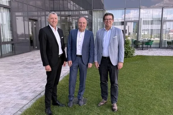 Neuer Aufsichtsrat: Das neu besetzte Kessel-Kontrollgremium (v.l.): Reinhard Dirr (stellv. Aufsichtsratsvorsitzender), Klaus Emler (Aufsichtsratsvorsitzender) und Dr. Dietmar Scherer.