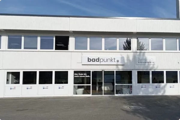 Die neue badpunkt Ausstellung in Dortmund bietet eine geb&uuml;ndelte Produktauswahl auf 340 m&sup2;.