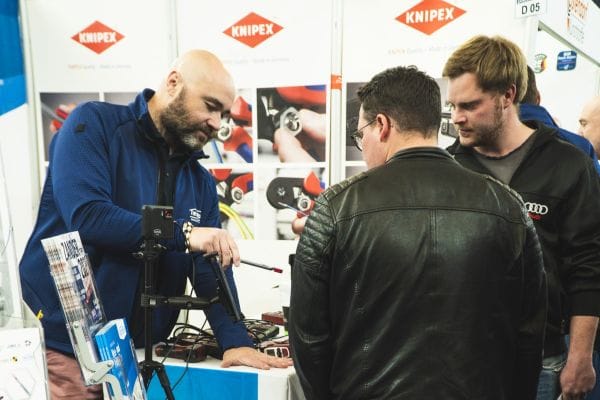 Besucher konnten innovative Lösungen aus den Bereichen Elektroinstallationstechnik, energieeffiziente Lichttechnik und Daten-Netzwerktechnik entdecken.