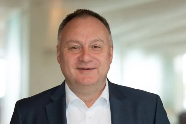 Zum 1. Juni 2025 hat Jochen P&uuml;ls die Gesch&auml;ftsf&uuml;hrung Vertrieb der Impuls K&uuml;chen GmbH und puris Bad GmbH & Co. KG &uuml;bernommen. 