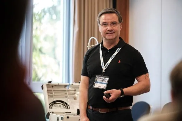 Thomas Budde informierte über gesundheitsgefährdende Stoffe in der Altbausanierung.