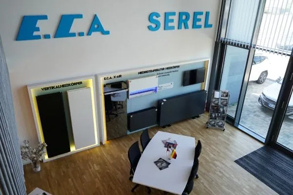 E.C.A.: Hell und offen pr&auml;sentiert sich der neue Standort mit Industrieloft-Charakter.