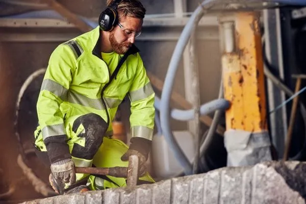 Wer sich in seiner Kleidung wohlf&uuml;hlt und die richtige Gr&ouml;&szlig;e tr&auml;gt, nutzt sie l&auml;nger &ndash; ein wichtiger Beitrag zur Nachhaltigkeit