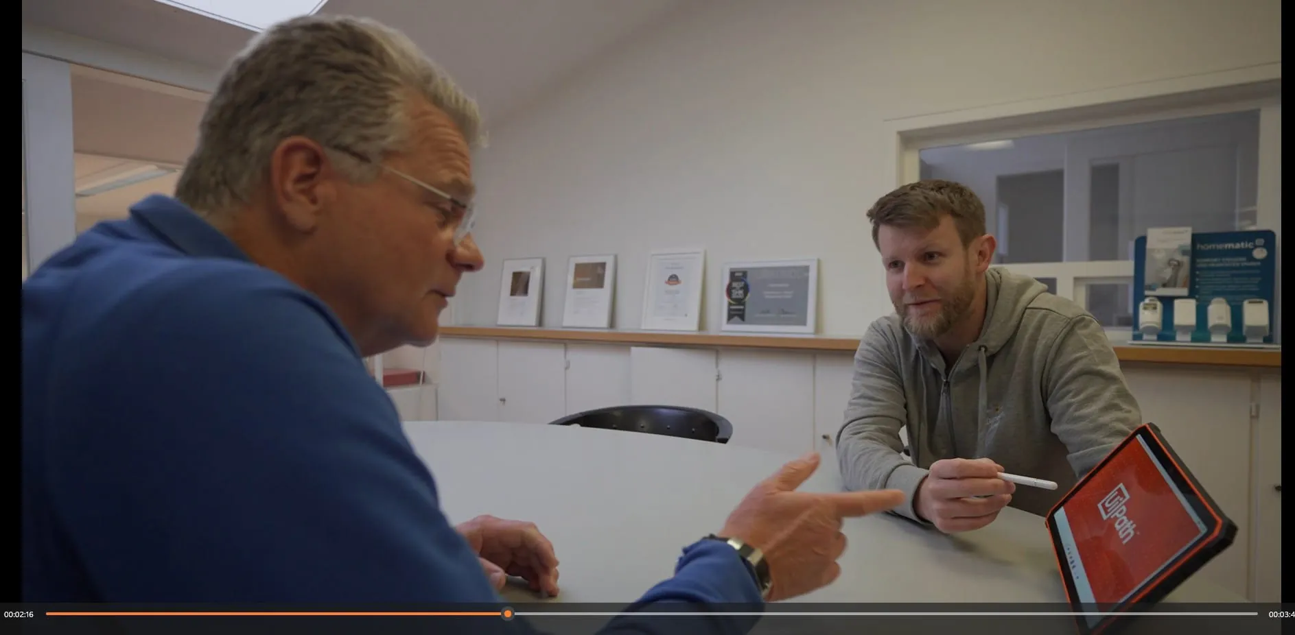 Kollege RPA bestellt den Fitting &ndash; f&uuml;r ihr Konzept &bdquo;Digitaler Mitarbeiter meistert Routineaufgaben&ldquo; wurde die Firma Dietenmeier + Harsch Haustechnik GmbH aus Konstanz mit dem &bdquo;Best of SHK Award 2025&ldquo; im Bereich Handwerk ausgezeichnet.