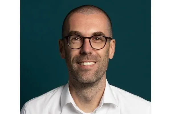 Portr&auml;tfoto Peter Bachmann, Vorstand Produktmanagement Gesch&auml;fsf&uuml;hrung bei Solarwatt