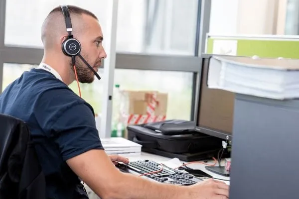 Ob schneller Support, pers&ouml;nliche Betreuung im Au&szlig;endienst oder gezielte Hansa-Produkt- und Service-Updates: Die innovative L&ouml;sung erm&ouml;glicht einen direkten, unkomplizierten Dialog ohne zus&auml;tzliche App.