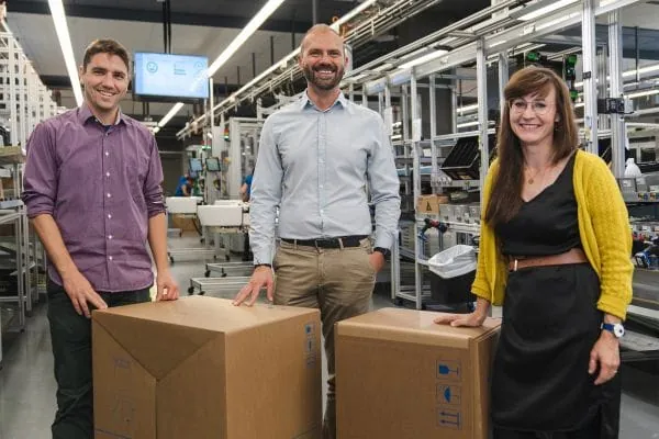 Ein interdisziplin&auml;res Team hat gemeinsam die neue Verpackung f&uuml;r die Dusch-WCs AquaClean Mera und Sela Round ausgearbeitet.