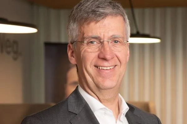 Als geschäftsführender Gesellschafter hat Reiner Pauli hat das Familienunternehmen Mepa über Jahrzehnte hinweg maßgeblich gestaltet. Nun übergibt er die operative Geschäftsführung an Christian Kuncz und Katrin Schwab-Zettl.