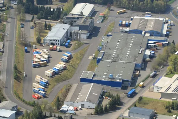 Schütz Energy Systems erweitert seine Fertigungskapazitäten am Standort Ransbach-Baumbach um zwei neue Rohrfertigungslinien und die Polystyrol-Lagerkapazität für die EPS-Produktion.