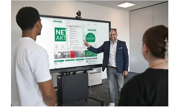 Jetzt sind die Produkte über die Werksnummer verfügbar, sichtbar, auffindbar, betont Marketingleiter Patrick Preiß. Er hat das Projekt angestoßen und geleitet.