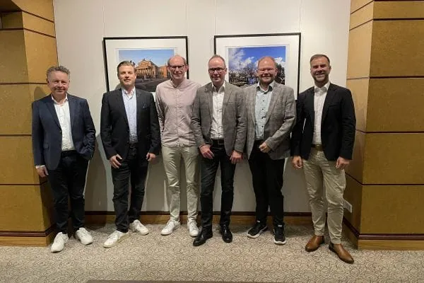 Zur Tagung in Berlin versammelt: Meinolf Buschmann, Stefan Dose, Markus Wöstefeld, Thorsten Spaniol, Rainer Häfele und Hendrik Schütte.