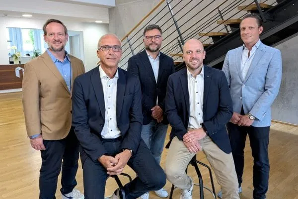 Geschäftsführung der Linear GmbH: (v.l.) Christian Waluga, Jürgen Frantzen, Javier Castell-Codesal, Gregor Meurers, Stephan Waluga.
