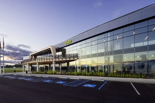 Viega LLC, ein Unternehmen der Viega Group, hat in Mantua (Ohio) eine neue Produktionsst&auml;tte mit Seminarcenter er&ouml;ffnet.