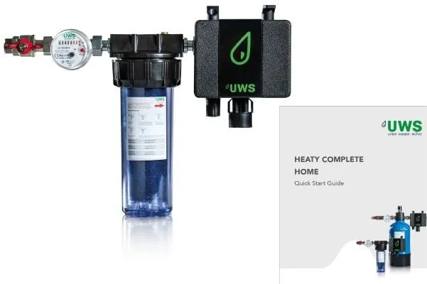 Zusammengesetzes Foto mit Nachspeiseeinheit f&uuml;r Heizungswasser und Foto Deckblatt digitaler Quick Start Guide Systemtrenner Heaty Complete Home