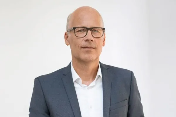 Wechsel im Management von MBT Climate und Kermi GmbH – Senior Vice President und COO Alexander Kaiß nimmt neue Herausforderungen an.