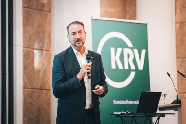 Prof. Manfred Renner (Fraunhofer UmsichtT) beleuchtete die Chancen der Circular Economy.