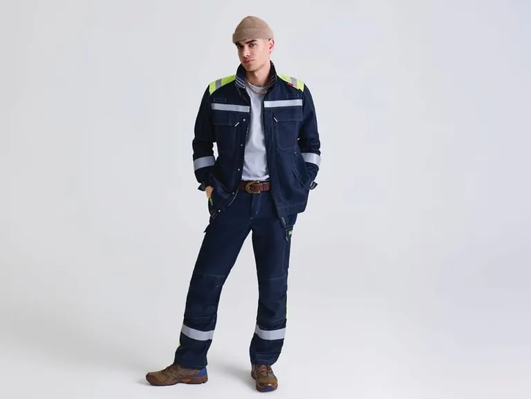 Multinormkollektion &bdquo;Safety Nomex Light&ldquo; von CWS Workwear.