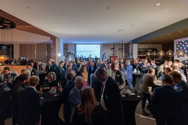 Rund 300 geladene G&auml;ste aus Handwerk, Verbandsorganisation, Industrie, Handel, Politik und Partnerinstitutionen nahmen am Herbstempfang teil.