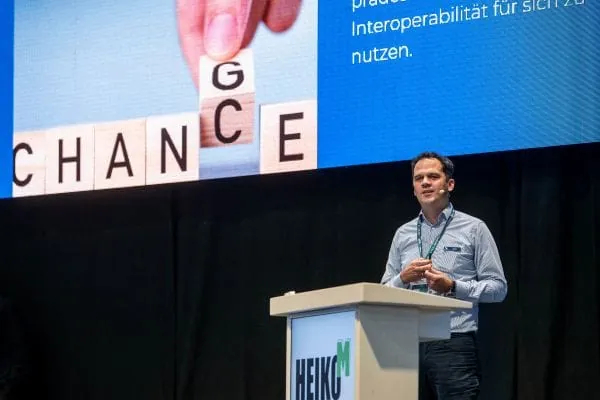 Auf der zentralen Messe-Bühne gab es 20 Fachvorträge, Diskussion und die Start-Up-Pitches