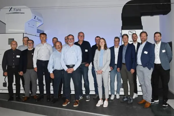 : Auf Einladung der Trox-X-Fans GmbH trafen sich die Mitglieder der FGK-Arbeitsgruppe 01 &bdquo;Ventilatoren&ldquo; und die Partner der Ventilatortauschkampagne am 23. Oktober in Bad Hersfeld.