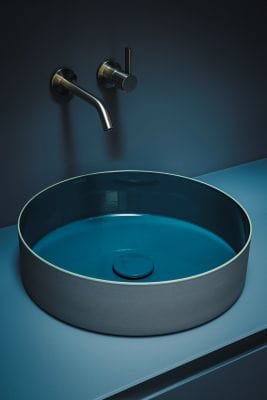 Blauer, runder Waschtisch aus emailliertem Stahl