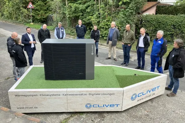 Die Edge Pro, die neueste Generation an Monoblock-Luft-/Wasser-W&auml;rmepumpen von Clivet, stand auf der Roadshow im Mittelpunkt.