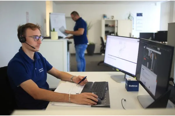 Anfragen von Installateuren werden in der neuen Buderus Niederlassung Halle umgehend bearbeitet.