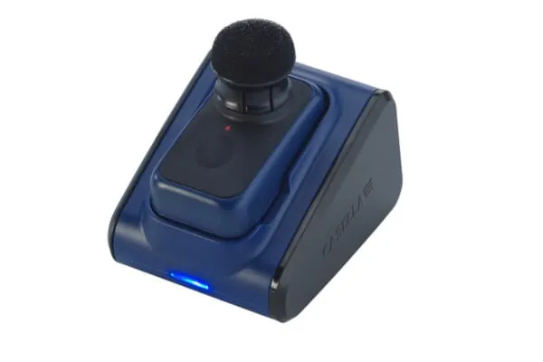 L&auml;rm&uuml;berwachung w&auml;hrend der gesamten Arbeitsschicht: Die Akkulaufzeit des OmniWear Noise betr&auml;gt bis zu 16 Stunden.