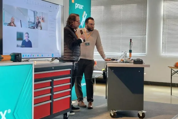 Der prax-Onlineshop wurde am 02.02.2026 am Firmensitz in Remscheid offiziell vorgestellt und pünktlich um 15:00 Uhr gestartet. Kurz darauf gingen die ersten Bestellungen ein.