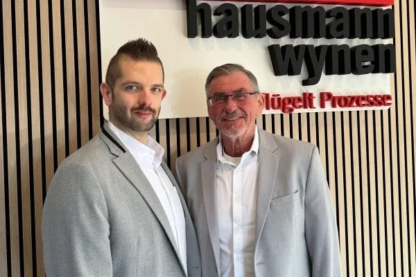 Bew&auml;hrte Kompetenz, neue Verantwortung: Hausmann & Wynen ordnet Vertrieb neu: Jens Steven und Robert Ebert (v. l.).