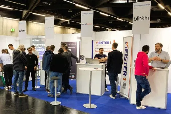 Direkt neben der Forumsb&uuml;hne wird die Startup-Area zum Treffpunkt f&uuml;r junge Gr&uuml;nder und das Fachpublikum. 