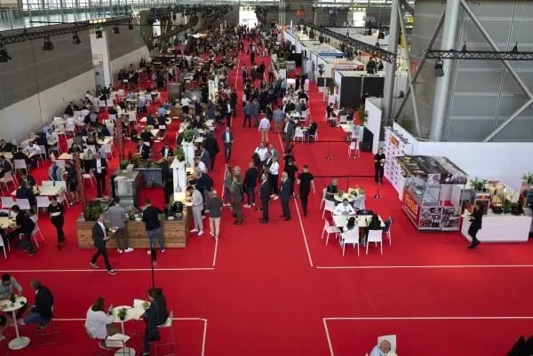 Hotspot E-Mobilit&auml;t: Praxisnahe Einblicke, Expertenwissen und Networking auf der &bdquo;Flotte!&ldquo; am 25. und 26. M&auml;rz in D&uuml;sseldorf.