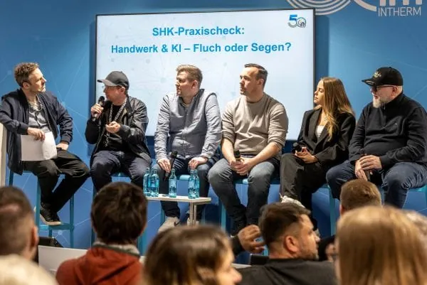 Das Thema W&auml;rmewende wurde im Programm gezielt aufgegriffen, unter anderem mit Fachvortr&auml;gen und Diskussionsformaten im IFH/Intherm Forum sowie im direkten Austausch an den St&auml;nden der Handwerksverb&auml;nde und des Bundesverbands Deutscher Heizungsindustrie (BDH).