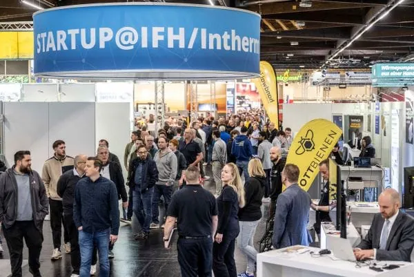 Auch Start-ups setzten Impulse: In Pitch-Formaten pr&auml;sentierten junge Unternehmen innovative L&ouml;sungen f&uuml;r Energie- und Geb&auml;udetechnik