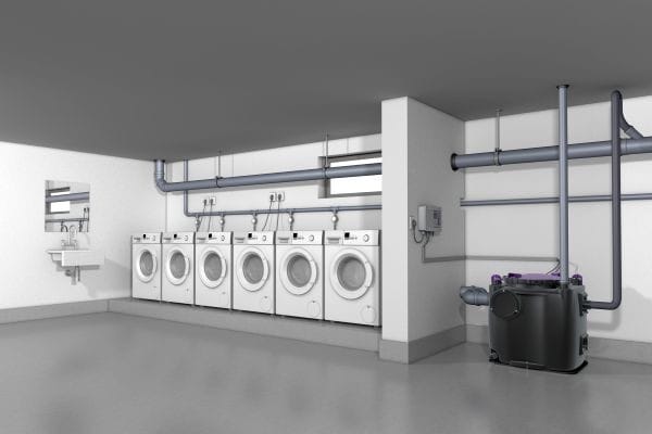 Grafik Grauwasser-Hebeanlage im Keller, daneben Waschmaschinen-Aufstellraum mit Ausgussbecken.