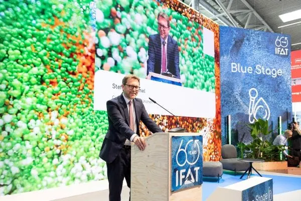 Messe M&uuml;nchen CEO Stefan Rummel begr&uuml;&szlig;te rund 3.400 Aussteller in M&uuml;nchen.