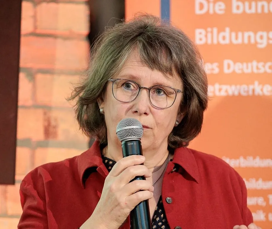 Jutta Maria Betz, Vorstand des DEN e. V